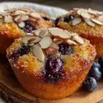 Low-Carb Blaubeer-Mandel Muffins - featured image